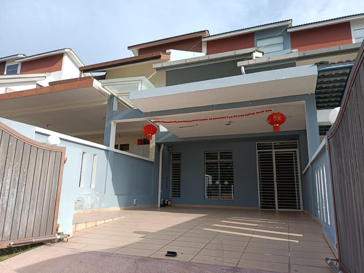 Entire Residential Home•Jia Residences Bkt Serdang沙登温暖的家 เซอรีเคมบางัน ภายนอก รูปภาพ
