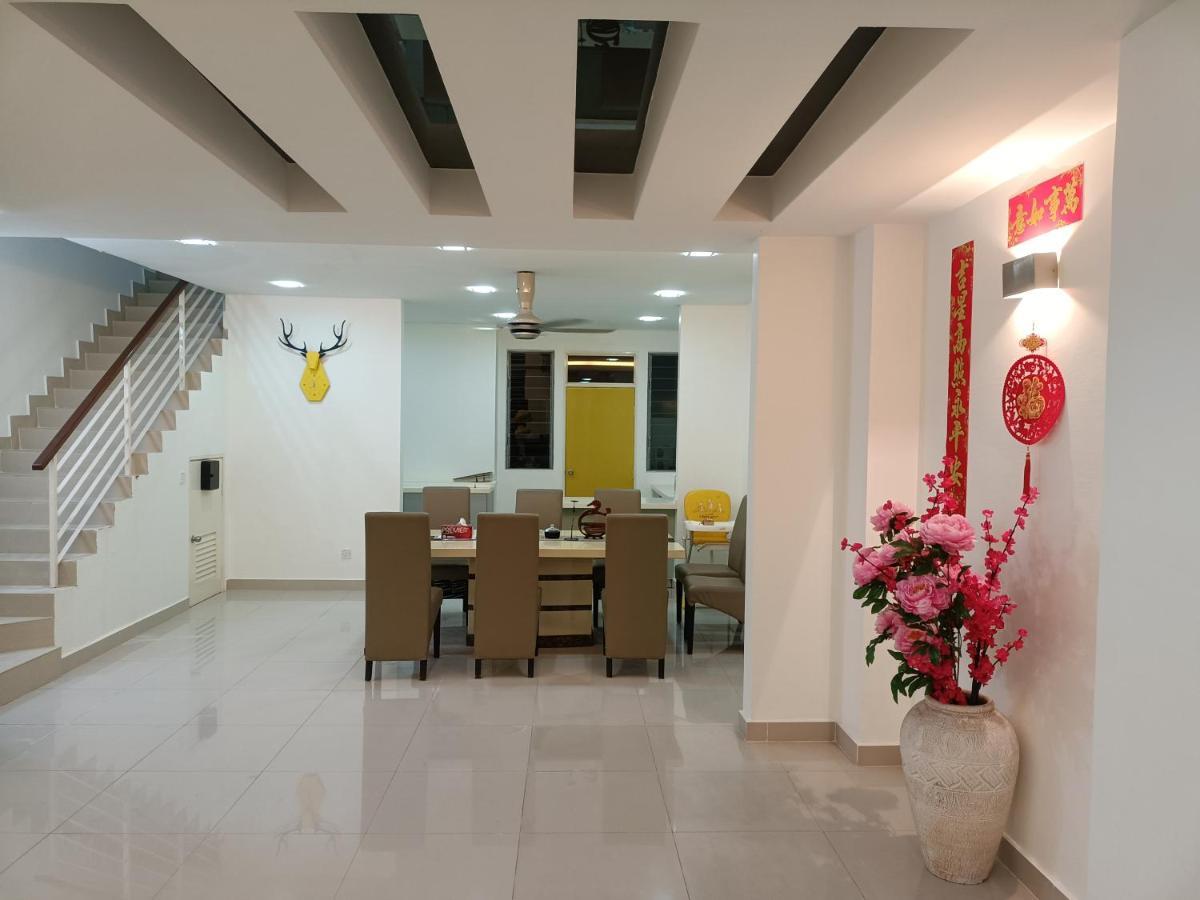 Entire Residential Home•Jia Residences Bkt Serdang沙登温暖的家 เซอรีเคมบางัน ภายนอก รูปภาพ
