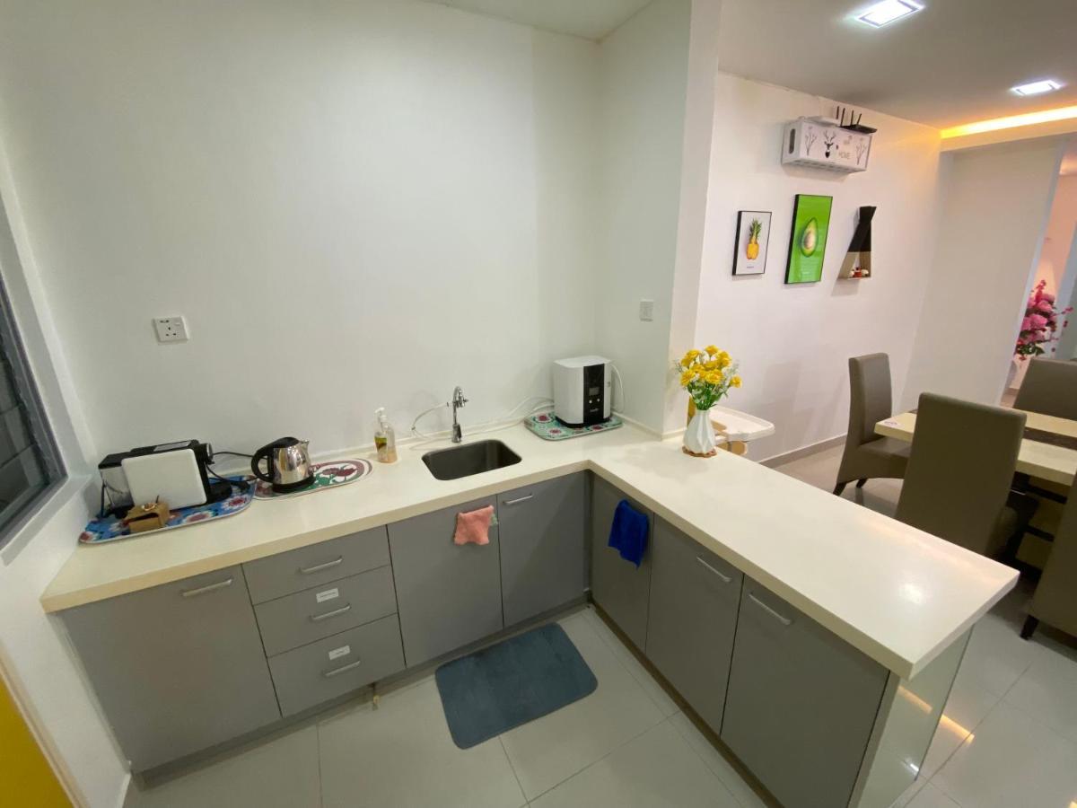 Entire Residential Home•Jia Residences Bkt Serdang沙登温暖的家 เซอรีเคมบางัน ภายนอก รูปภาพ
